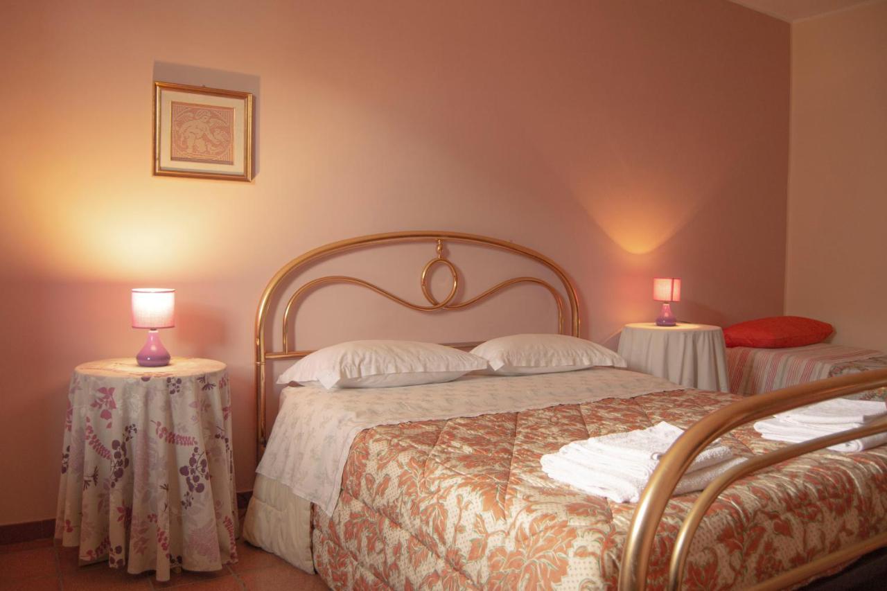 A Nespulara Bed and Breakfast Galati Marina Buitenkant foto